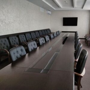 Стол для переговоров на 22 места